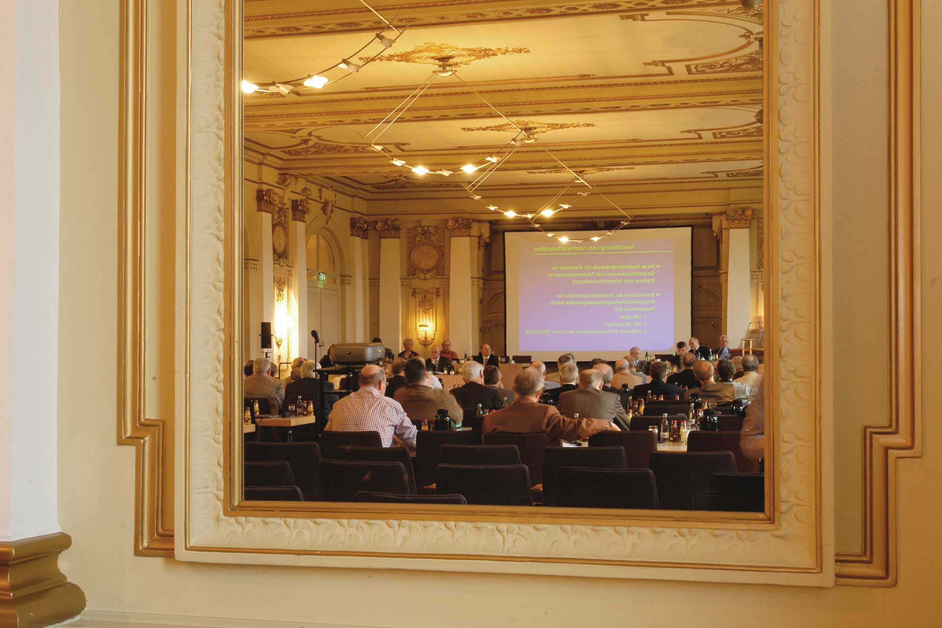 Tagung im Offenbach Saal in der Historischen Stadthalle Wuppertal